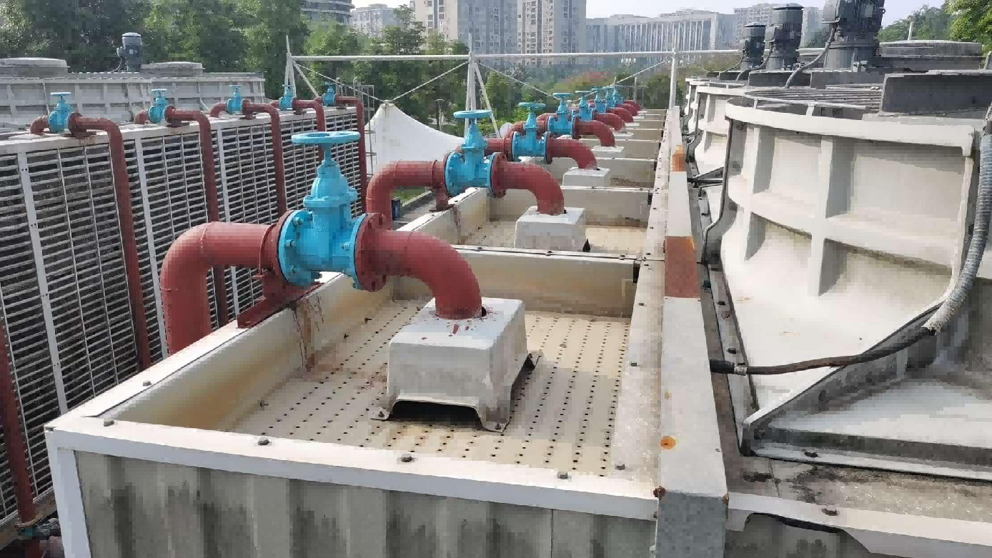 成都工廠冷卻塔維修改造